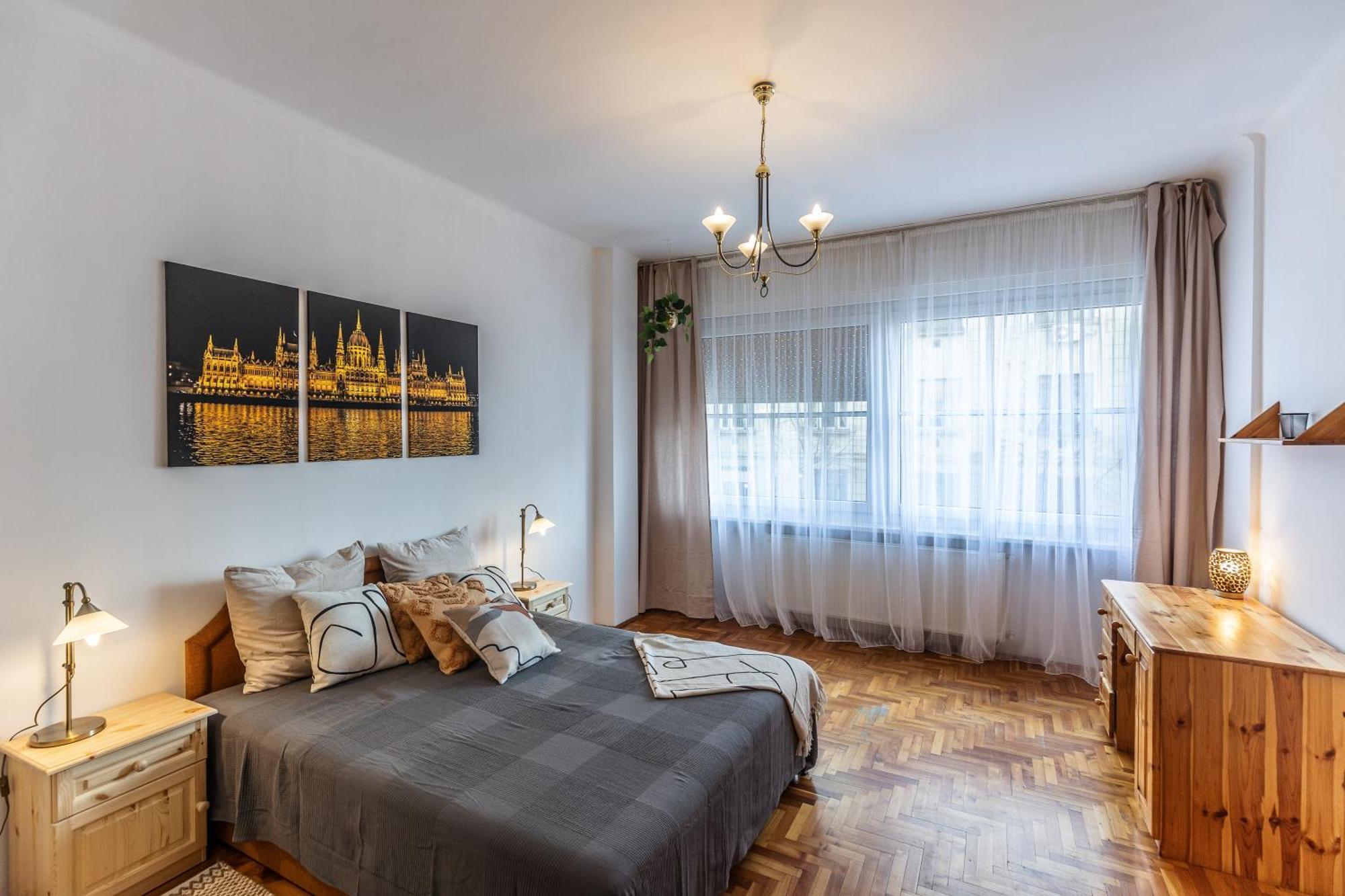 Bright & Spacious Riverside Apartment With Balcony Budapest Exterior photo
